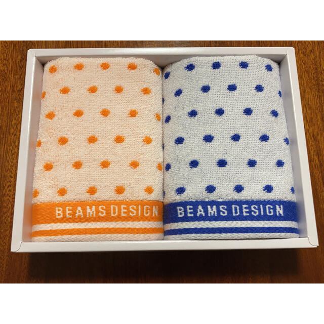 BEAMS(ビームス)の【新品未使用】beams design ドットウォッシュタオル インテリア/住まい/日用品の日用品/生活雑貨/旅行(タオル/バス用品)の商品写真