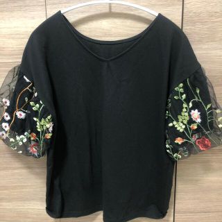 ナチュラルクチュール(natural couture)の半袖　花柄　Tシャツ　natural coture(Tシャツ(半袖/袖なし))