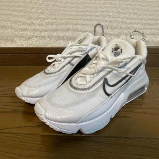 NIKE AIR MAX 2090 ホワイト 24cmの通販 by Yum｜ラクマ