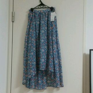 ページボーイ(PAGEBOY)のページボーイの花柄　フィッシュテール　スカート(ロングスカート)