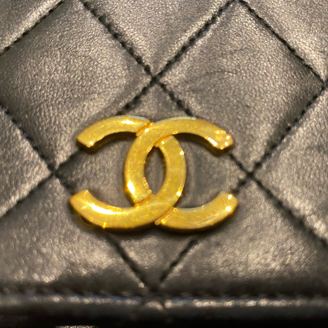 CHANEL　マトラッセ　チェーンショルダーバッグ