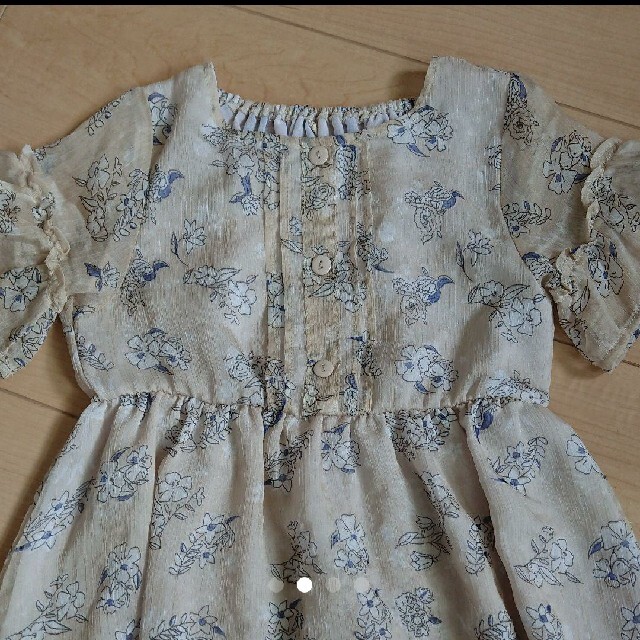 花柄ワンピース  120 女の子 キッズ/ベビー/マタニティのキッズ服女の子用(90cm~)(ワンピース)の商品写真