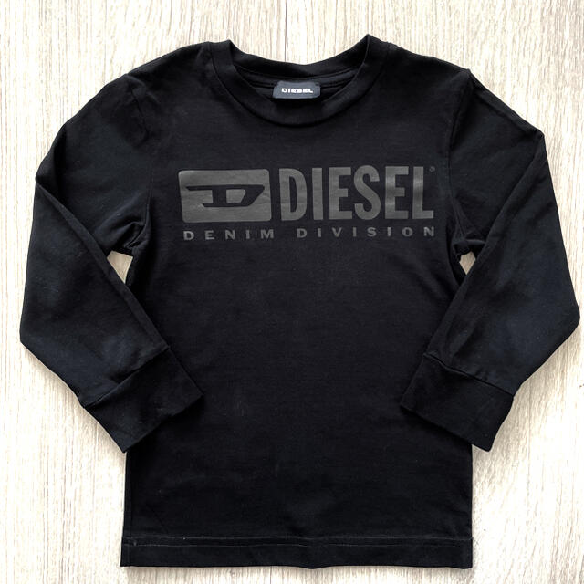 DIESEL(ディーゼル)の専用　　DIESEL パーカー&長袖ロンT ２点セット4T 100cm キッズ/ベビー/マタニティのキッズ服男の子用(90cm~)(ジャケット/上着)の商品写真