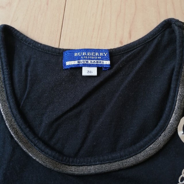 BURBERRY BLUE LABEL(バーバリーブルーレーベル)の【値下げ】BURBERRY レディース Tシャツ 38サイズ レディースのトップス(Tシャツ(半袖/袖なし))の商品写真