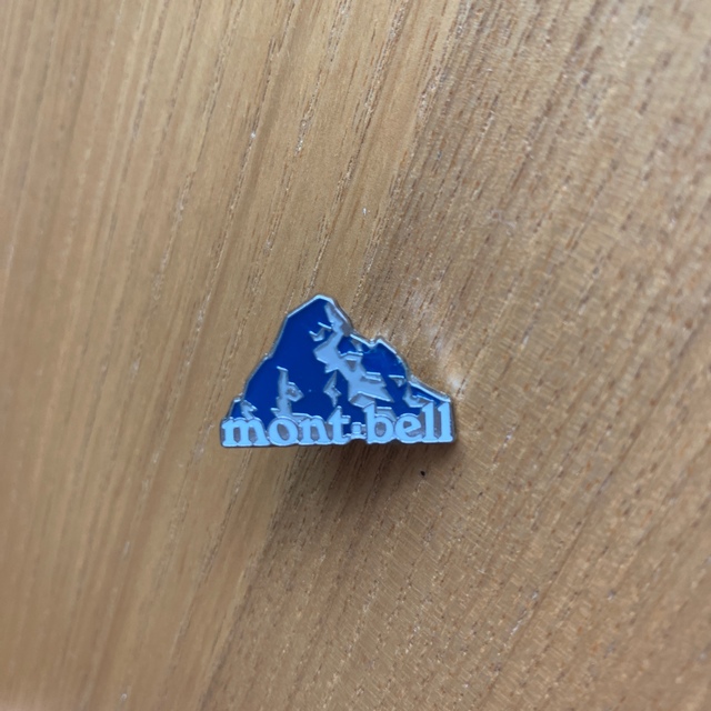 mont bell(モンベル)のモンベル　ピンバッチ エンタメ/ホビーのアニメグッズ(バッジ/ピンバッジ)の商品写真