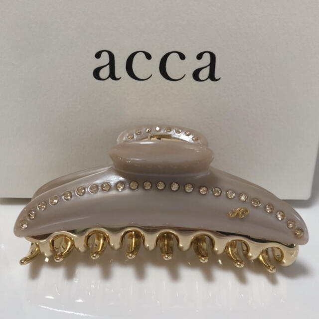 acca(アッカ)のacca アッカ  クリップ大 (ティアラクィーン ベージュ)  レディースのヘアアクセサリー(バレッタ/ヘアクリップ)の商品写真