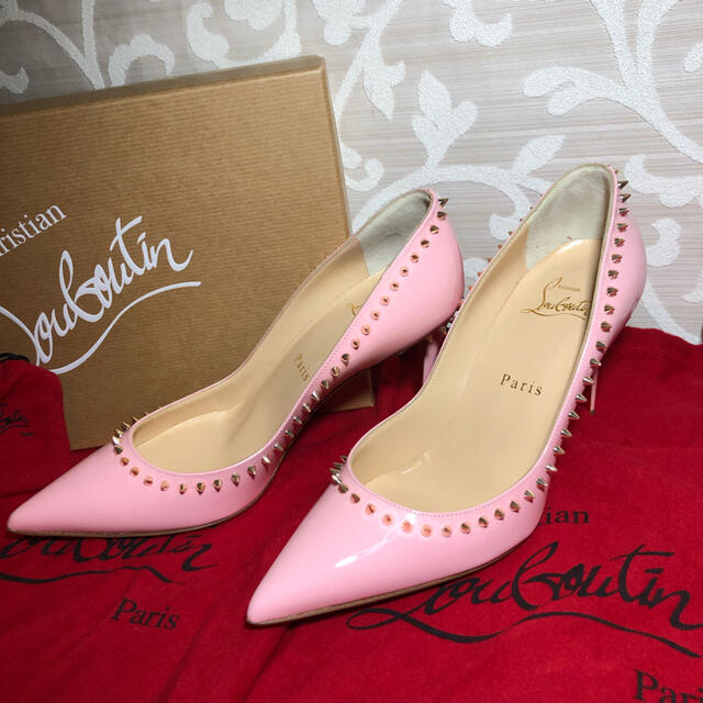 Christian Louboutin(クリスチャンルブタン)の新品 Christian Louboutin パンプス 付属品有り レディースの靴/シューズ(ハイヒール/パンプス)の商品写真