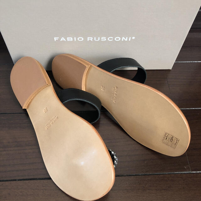 FABIO RUSCONI(ファビオルスコーニ)の【新品】FABIO RUSCONI ファビオルスコーニ ビジューサンダル 36 レディースの靴/シューズ(サンダル)の商品写真