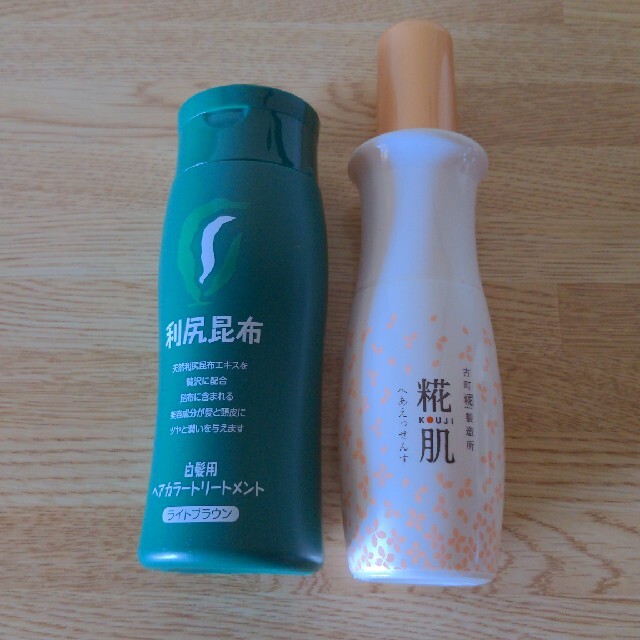 ロート製薬(ロートセイヤク)のパシリ様専用♡利尻昆布ヘアカラー＆糀肌へあえっせんすトリートメントセット コスメ/美容のヘアケア/スタイリング(トリートメント)の商品写真