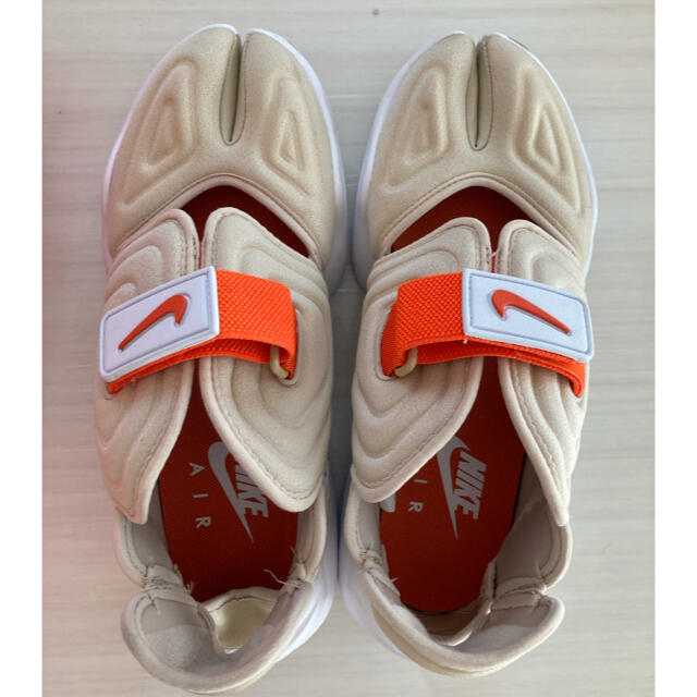 NIKE アクアリフト オレンジ ベージュ ホワイト ラタン-