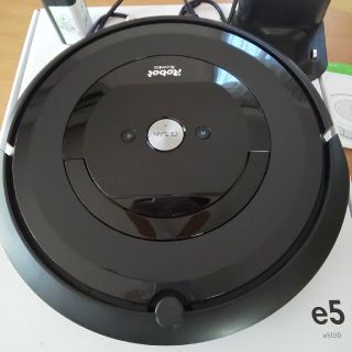 アイロボット(iRobot)のロボット掃除機 ルンバe5(掃除機)