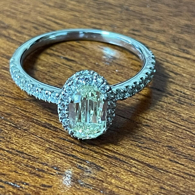 天然ダイヤ　VVS1  1ct up リングpt900  合計1.51ct レディースのアクセサリー(リング(指輪))の商品写真