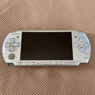 プレイステーションポータブル(PlayStation Portable)のPSP 3000 シルバー (携帯用ゲーム機本体)