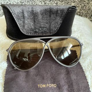 トムフォード(TOM FORD)のトムフォード　サングラス　ユニセックス　TF206 48J(サングラス/メガネ)