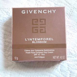 ジバンシィ(GIVENCHY)のジバンシィ♡ランタンポレルブロッサムクリームコンパクト(化粧下地)