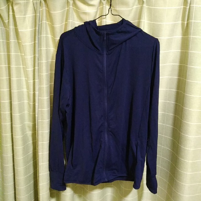 UNIQLO(ユニクロ)の新品！UNIQLO　ドライUVカットパーカー　3XL レディースのトップス(パーカー)の商品写真