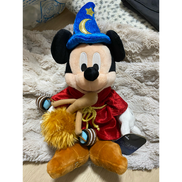Disney(ディズニー)のD23 ミッキー　ぬいぐるみ エンタメ/ホビーのおもちゃ/ぬいぐるみ(キャラクターグッズ)の商品写真