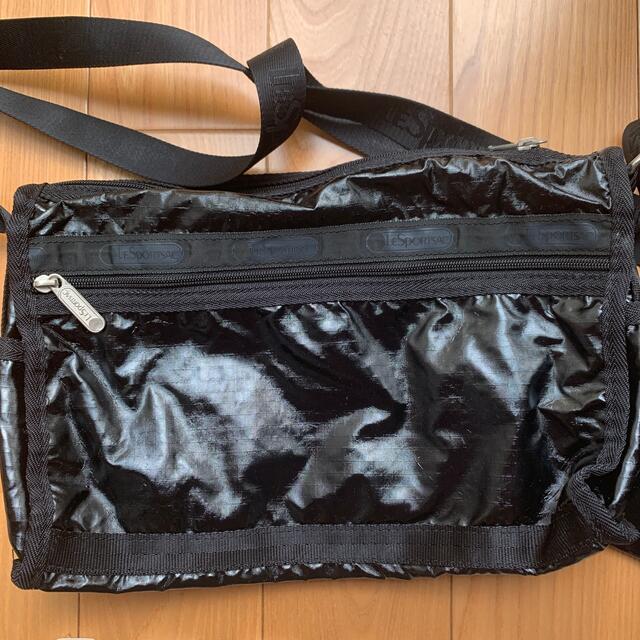 LeSportsac(レスポートサック)のレスポートサック　ショルダーバッグ　ポーチ　黒　ブラック レディースのバッグ(ショルダーバッグ)の商品写真