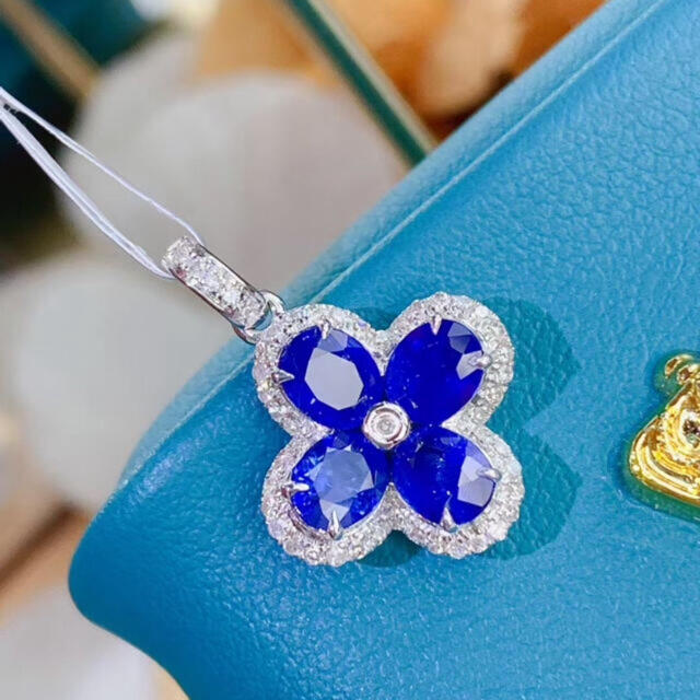 アフリカ 天然 ブルーサファイア ダイヤ ペンダントトップ1.8ct k18 の
