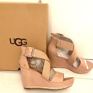 アグ(UGG)のnikota様専用　新品未使用　uggサンダル　ベージュ　8(サンダル)