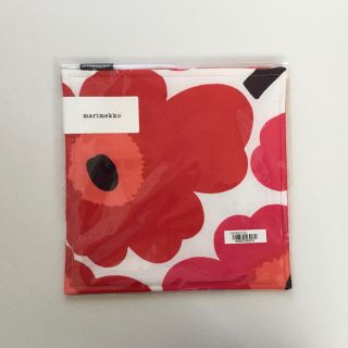 マリメッコ(marimekko)のマリメッコ　ミニ鍋敷き　ホワイト×レッド　Marimekko(収納/キッチン雑貨)