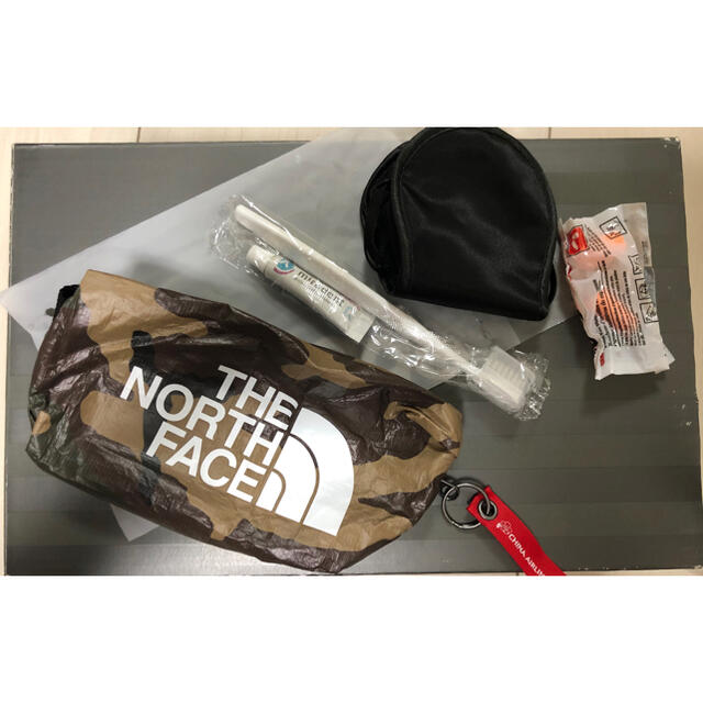 THE NORTH FACE(ザノースフェイス)のThe north face ノースフェイスチャイナエアポーチ　迷彩 メンズのバッグ(その他)の商品写真