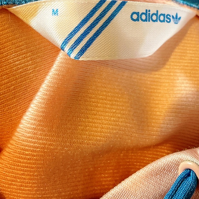 adidas(アディダス)のアディダス オリジナルス パールカラー ジャージ パーカー アノラックパーカー レディースのトップス(パーカー)の商品写真