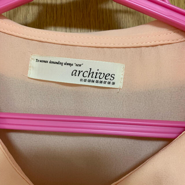 archives(アルシーヴ)の archives 花柄　ブラウス　美品 レディースのトップス(シャツ/ブラウス(長袖/七分))の商品写真