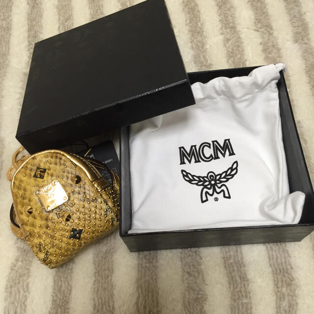 MCM(エムシーエム)のMCM バックチャーム レディースのファッション小物(キーホルダー)の商品写真