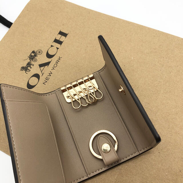 COACH☆新作】完売品!新品!キーケース!ホース & キャリッジ COACH☆新作】完売品!新品!キーケース!ホース & キャリッジ