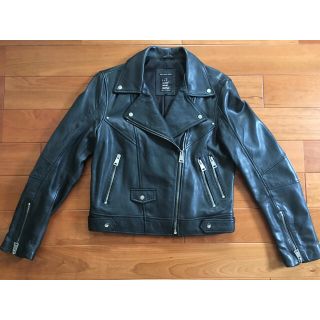 ザラ(ZARA)のZARA  ライダースジャケット　革ジャン　黒(ライダースジャケット)