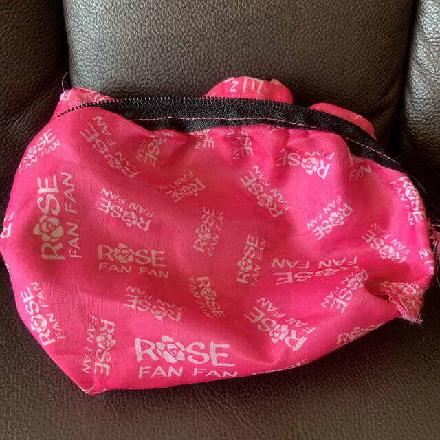 ROSE FANFAN(ローズファンファン)のROSE FAN FAN  ピンクのヒョウ柄ポーチ レディースのファッション小物(ポーチ)の商品写真