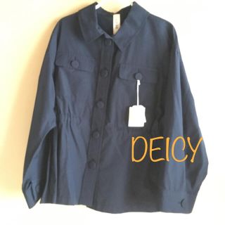 デイシー(deicy)のDEICY　ボタンがアクセントのネイビーパーカー　定価22,000円(パーカー)