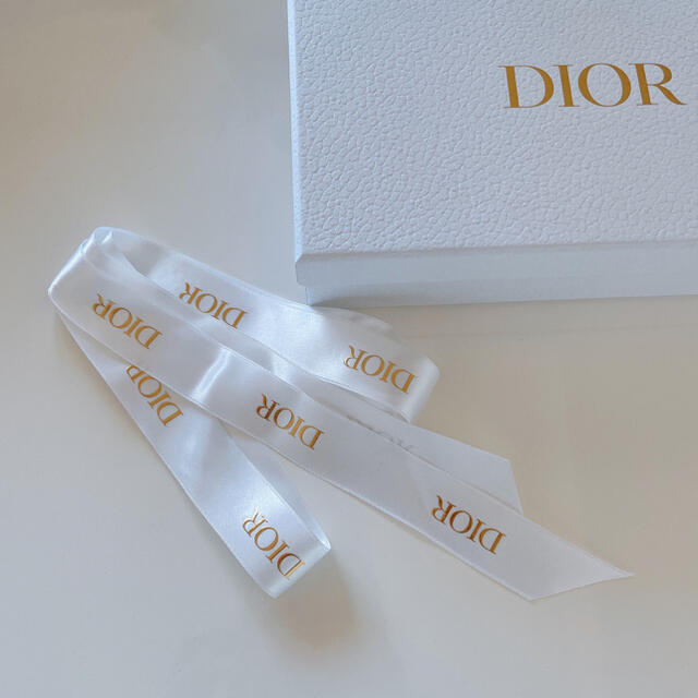 Dior(ディオール)のディオール♡空箱&リボン インテリア/住まい/日用品のオフィス用品(ラッピング/包装)の商品写真