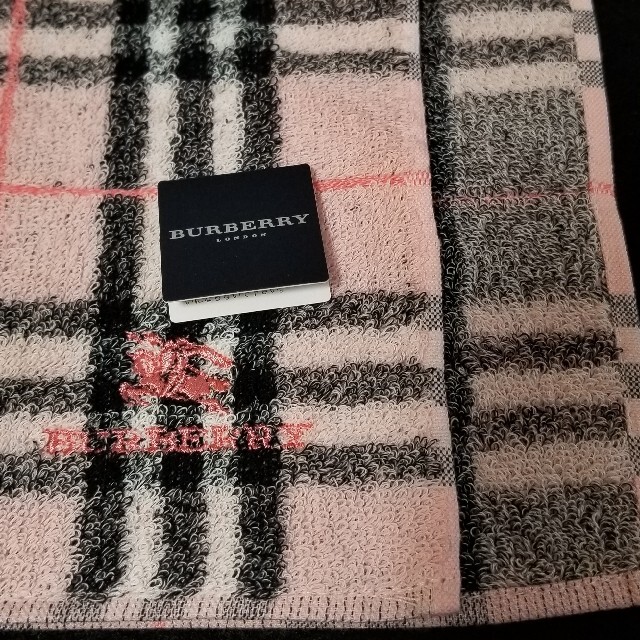 BURBERRY(バーバリー)のBURBERRY タオルハンカチ♡ノバチェック レディースのファッション小物(ハンカチ)の商品写真