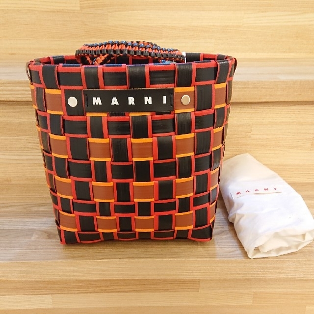 MARNI テープ バスケット ２色セット