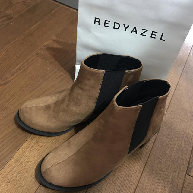 REDYAZEL(レディアゼル)の【新品】REDYAZEL♡ショートブーツ♡ レディースの靴/シューズ(ブーツ)の商品写真