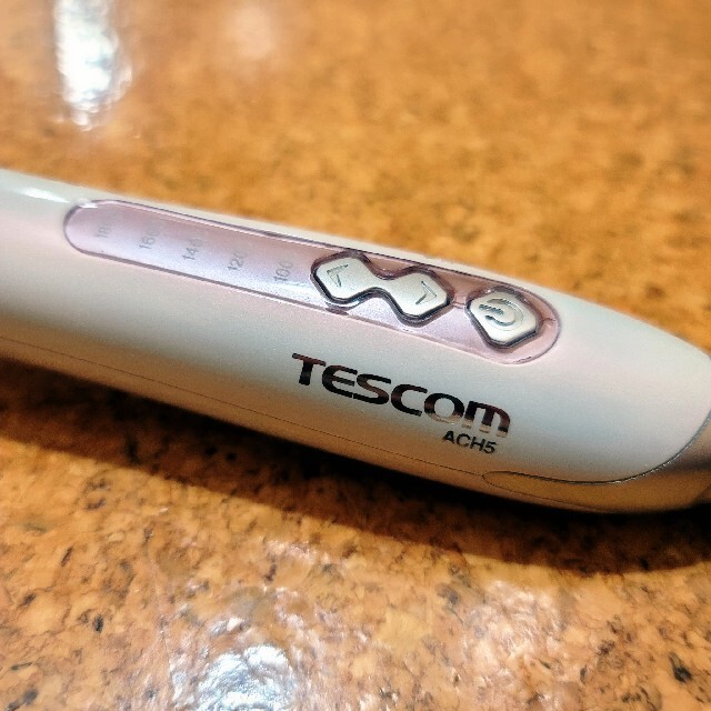 TESCOM(テスコム)の美品◆【ストレートアイロンブラシ】◆ドライヤー◆TESCOMテスコム◆ACH5 スマホ/家電/カメラの美容/健康(ヘアアイロン)の商品写真