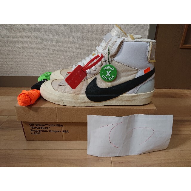 OFF-WHITE(オフホワイト)のTHE 10 NIKE OFF WHITE BLAZER MID US10.5 メンズの靴/シューズ(スニーカー)の商品写真