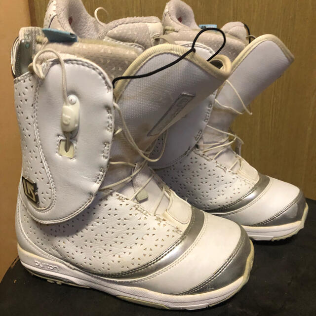 注目ブランドのギフト BurtonバートンSUPREMEシュブリーム