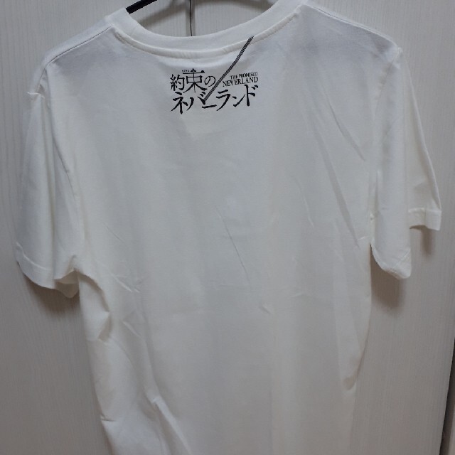 Avail(アベイル)の【新品未使用】約束のネバーランド エマフロントプリント半袖Tシャツ Lサイズ メンズのトップス(Tシャツ/カットソー(半袖/袖なし))の商品写真