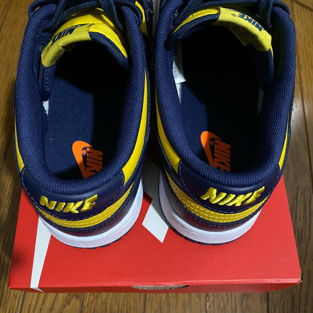 NIKE(ナイキ)のnike dunk low varsity maize ミシガン メンズの靴/シューズ(スニーカー)の商品写真