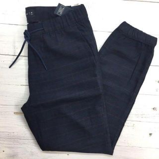 アバクロンビーアンドフィッチ(Abercrombie&Fitch)の新品【メンズL】★アバクロ★履き心地抜群！チェック柄ジョガーパンツ/紺(その他)