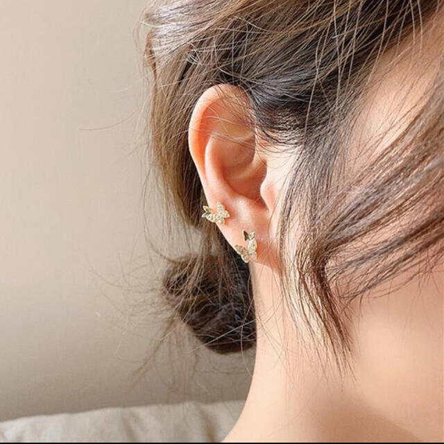 AHKAH(アーカー)のmicro butterfly pierce ⚪︎s925 post レディースのアクセサリー(ピアス)の商品写真