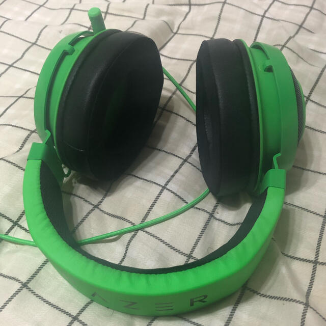 LAZER(レイザー)の【RAZER】　kraken green スマホ/家電/カメラのオーディオ機器(ヘッドフォン/イヤフォン)の商品写真