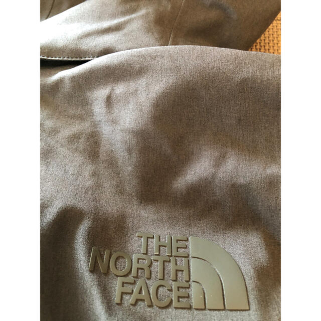 THE NORTH FACE(ザノースフェイス)の高機能　新品　ノースフェイス　メンズスノーボードジャケット　黒　L ブラック スポーツ/アウトドアのスノーボード(ウエア/装備)の商品写真