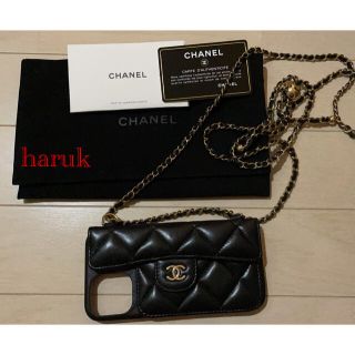 シャネル(CHANEL)のCHANEL シャネル iphone12/12pro スマホケース　チェーン付き(iPhoneケース)