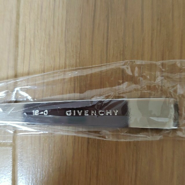 GIVENCHY(ジバンシィ)の【新品】GIVENCHY (ジバンシー)カトラリー12本セット インテリア/住まい/日用品のキッチン/食器(カトラリー/箸)の商品写真