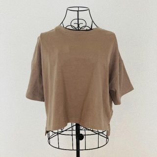 アナップ(ANAP)のANAP　短丈　ゆったり　Tシャツ　美品　カーキ(Tシャツ(半袖/袖なし))