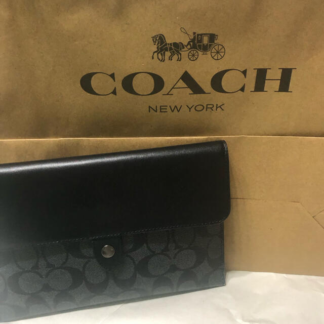 COACH(コーチ)のcoach ミニタブレットスリーブケース スマホ/家電/カメラのスマホアクセサリー(iPadケース)の商品写真